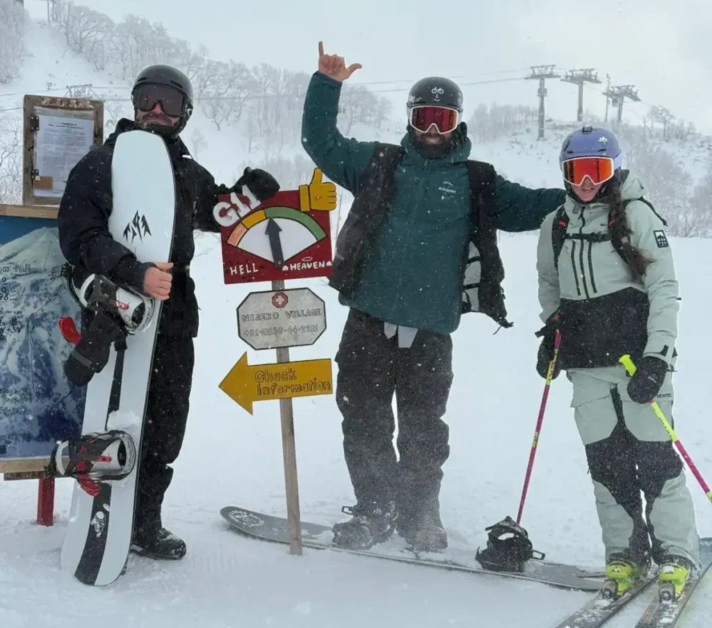 ¿Cómo es un día típico de fuera pista con guía en Niseko? 2 c7cd0b40 b929 4694 8203 822abbd3ff0e edited